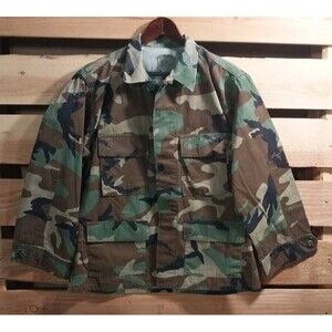 Vtg Woodland Camouflage Combat Uniform Shirt Coat Jacket Size Medium-Short READ